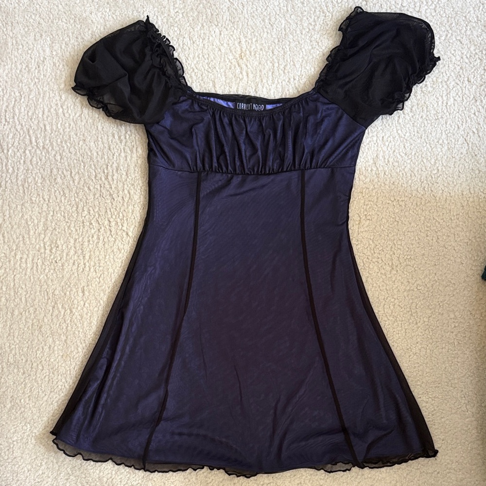 Black and blue puff sleeve dress